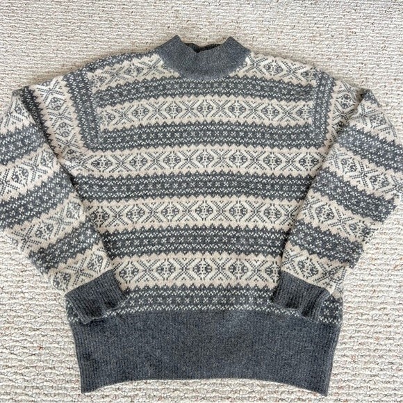 Vintage Liz Claiborne lambs wool sweater - Picture 7 of 9